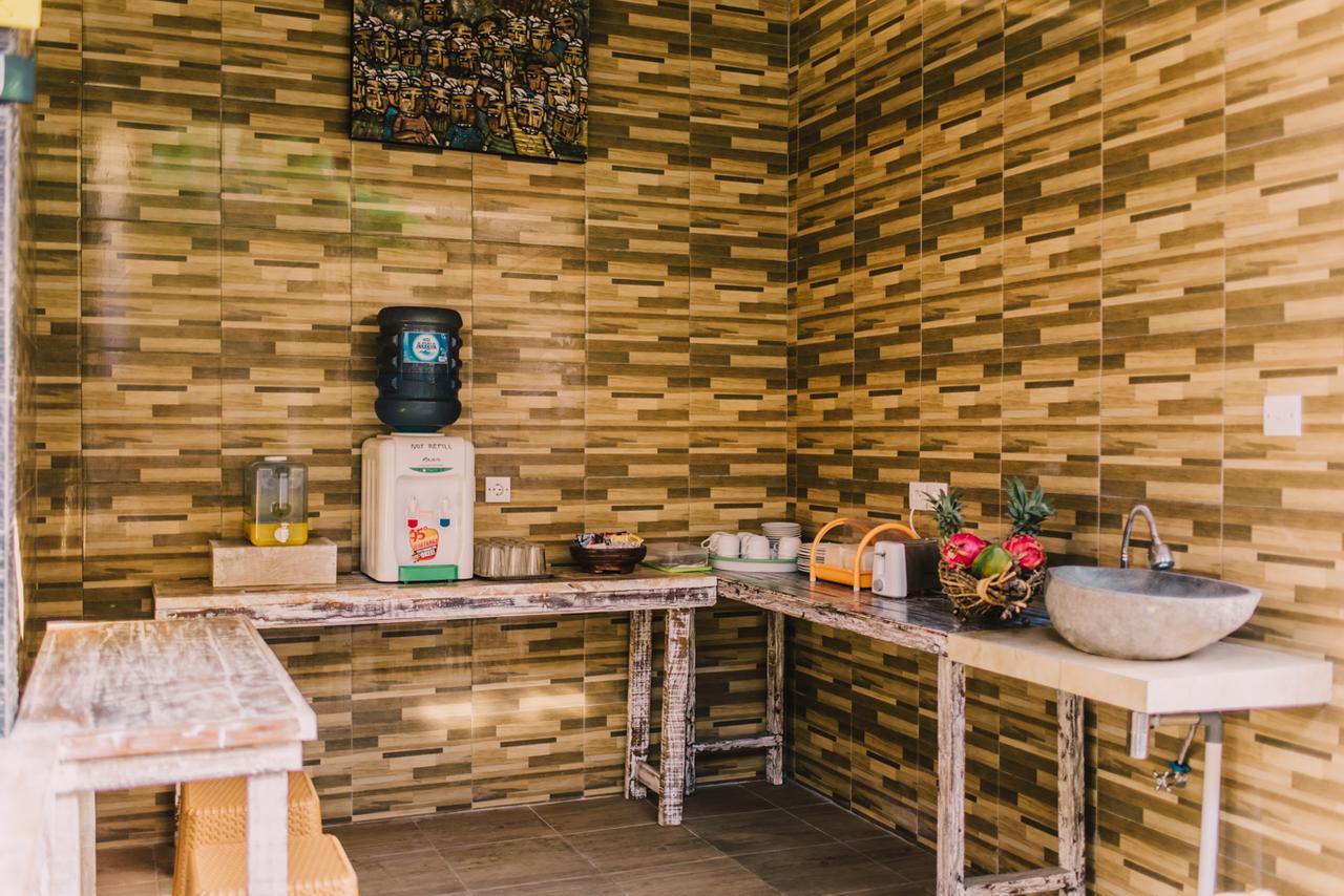 Pange Hostel Lembongan Nusa Lembongan Exterior photo